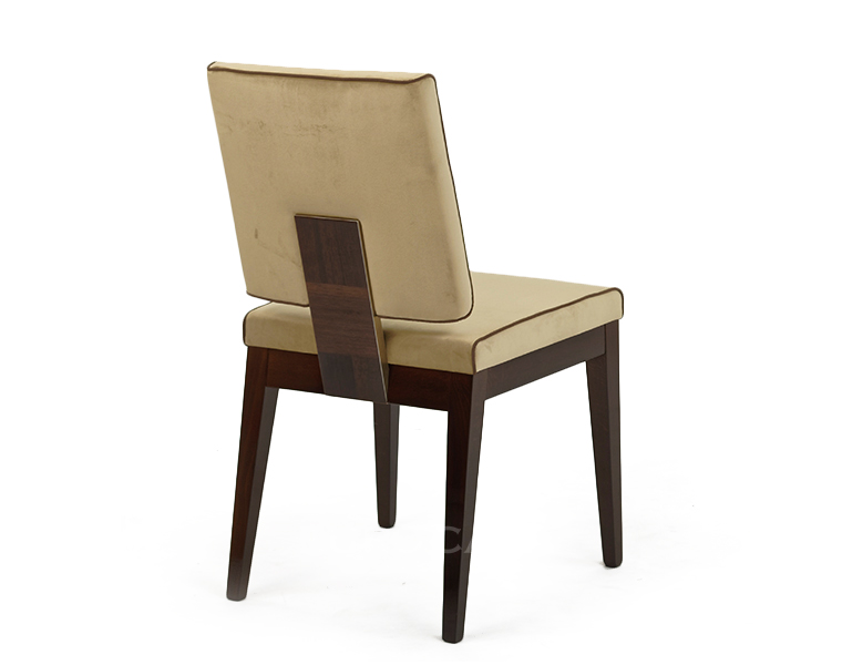 03171124_5e7034d5cf77a